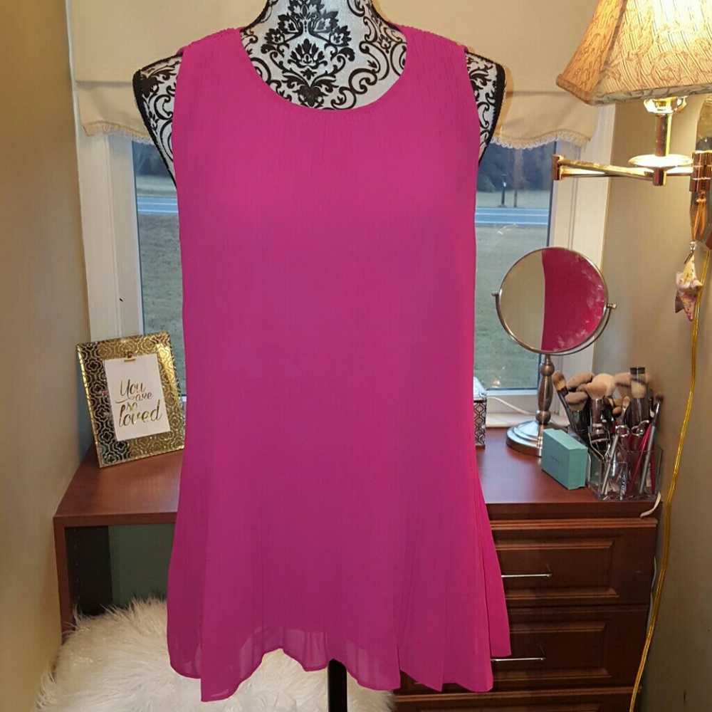 NWT Pretty Flowy Fuchsia Top